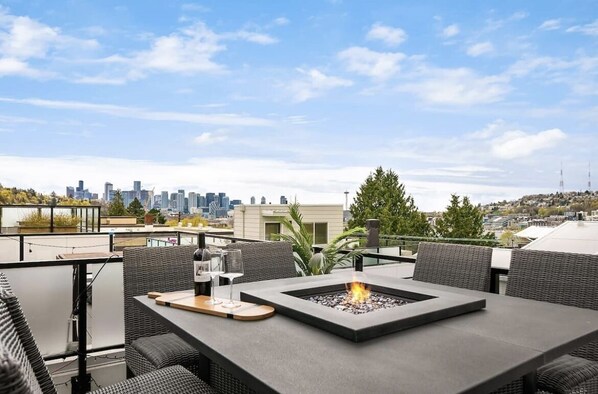 Enjoy incredible views of the city, sound and olympics from our rooftop!