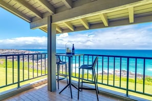 Sippin? wine with a side of ocean breeze and cliffside vibes?because landlocked living is soooo last season KBV-26B1