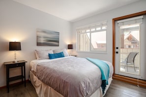 Queen bedroom with balcony