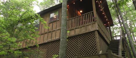 The Mountaineer cabin at Starr Mountain Retreat