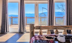 How about waking up to this layers of BREATHTAKING mountain views from the upper master bedroom, complete with your own private deck. Stay with us and experience the difference!