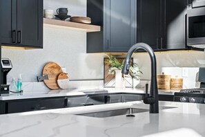 Great Island and counter space to entertain.