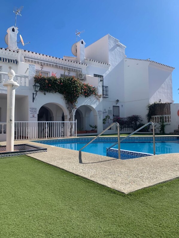 Pool - Gotonerja (1)
