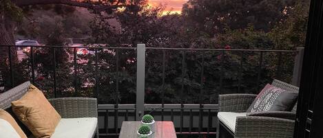 View stunning sunsets from the balcony. Especially in the fall and winter! 