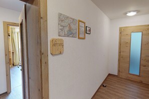 Entrance / Reception