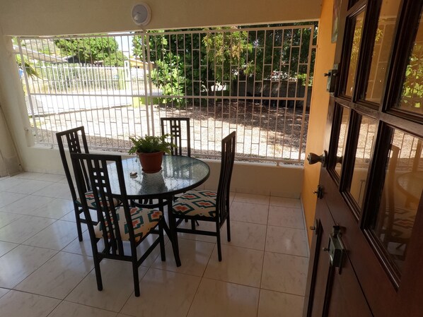 Outdoor dining