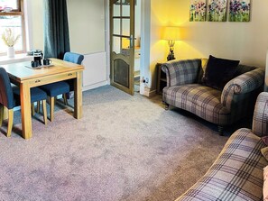 Living room/dining room | Portknockie Escape, Cullen