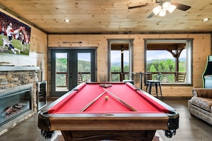 Spielezimmer