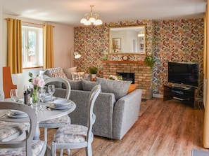 Living room/dining room | Hawks Mill Cottage, Needham Market