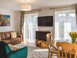 Living room/dining room | Wild Lupin, Kessingland