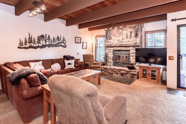 Living Room, Indoors, Room, Couch, Furniture