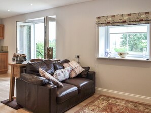 Living area | The Sheep Shed - East Yorkshire Cottages, Bridlington
