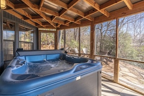 Bain à remous intérieur