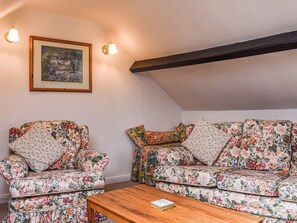 Living area | Gowland Farm- Swallow’s Folly - Gowland Farm, Cloughton, near Harwood Dale