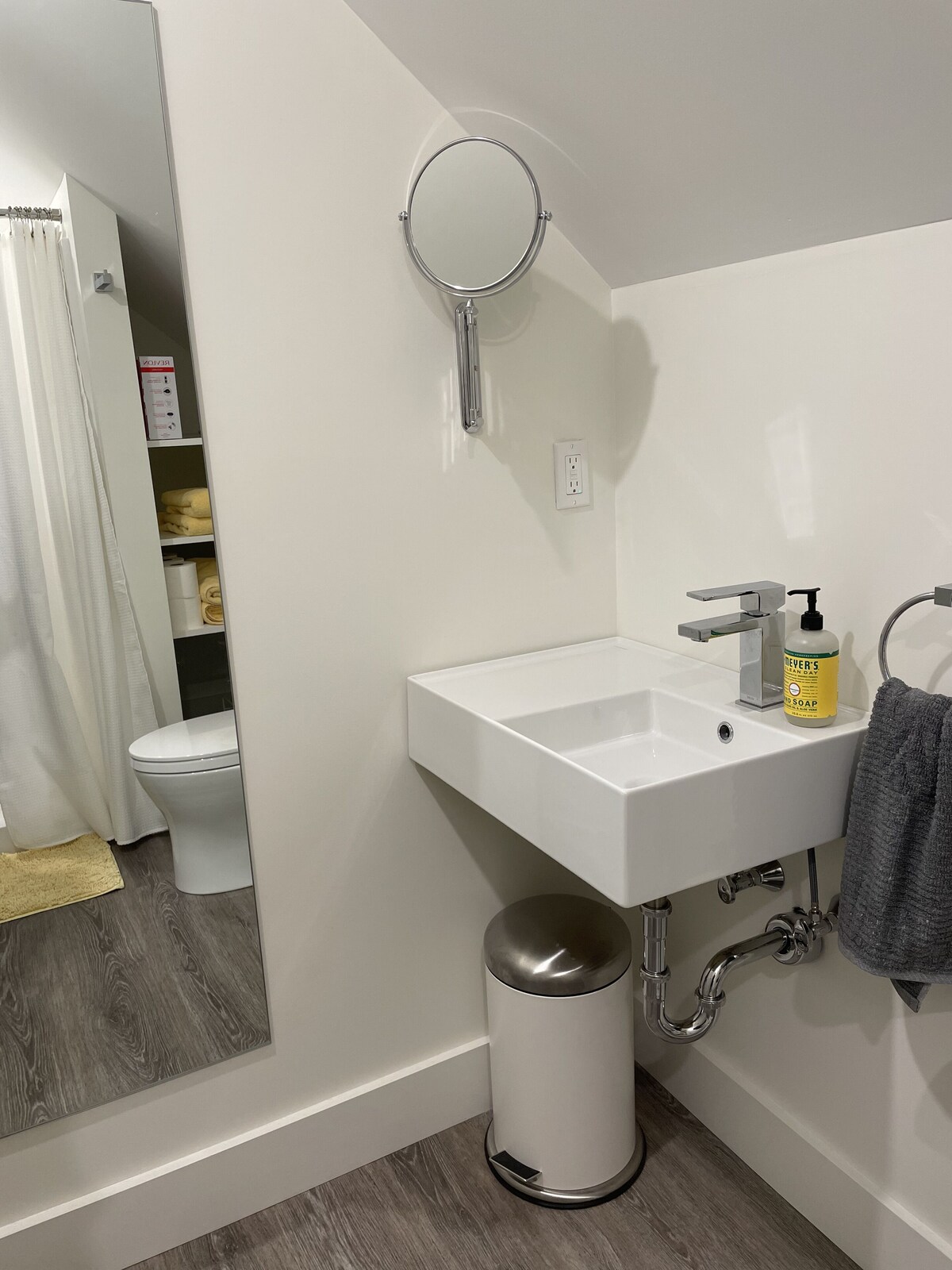 Beautiful brand new 1-bedroom apt with gorgeous views