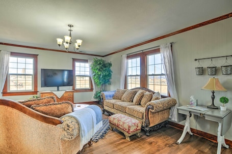Bonanza Vacation Rental | 4BR | 2BA | 2,400 Sq Ft | 3 Steps Required for Entry