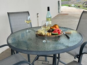 屋外ダイニングエリア