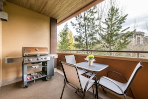 Covered deck space to grill in any weather!