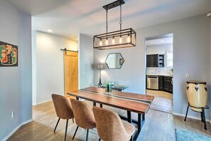 Dining Area | 2-Story Home