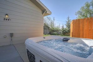 The new hot tub, perfect for relaxing!
