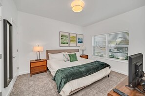 4228 Paragraph Dr, Storey Lake_22.jpg