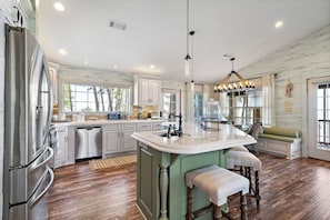 Chic and practical: our kitchen is the perfect blend of style and functionality