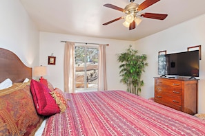 Primary Bedroom with 1 King Bed