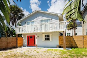 Barefoot Bungalow - beautiful home