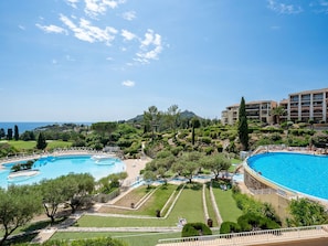 Acqua, Nube, Pianta, Cielo, Risorse Idriche, Proprietà, Costruzione, Azzurro, Piscina, Albero