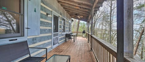 Spring City Vacation Rental | 2BR | 2BA | 1 Step Required | 2,099 Sq Ft