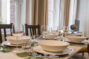 Duplex Le Pelican - Dining area, decorative detail