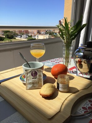 Breakfast meal