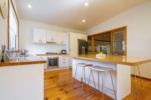 Kitchen island and breakfast bar