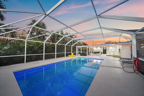 Welcome to Sarasota's Gem- A private oasis with a STUNNING outdoor space!