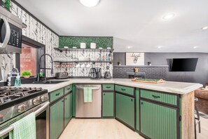 Fully equipped kitchen