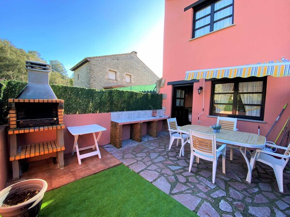 BBQ facilities,Balcony/Terrace
