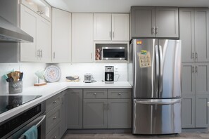 Kitchen (2)