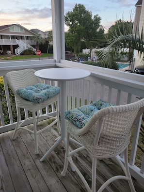 balcony  bar seating