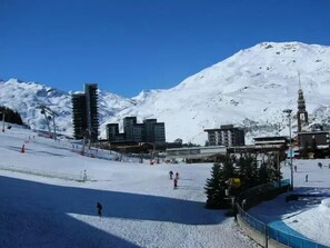 Snow and ski sports