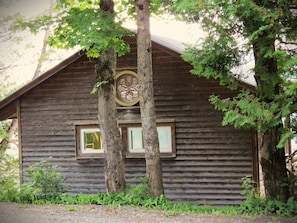 waterfront area-Boathouse from the street