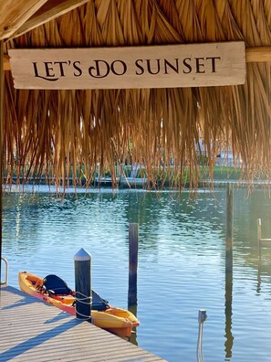 Enjoy a meal or a drink under the Tiki Hut. 