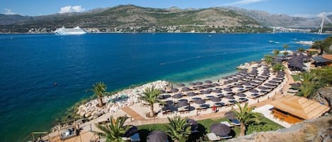 Strand