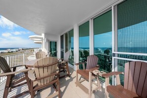5 MUST602 GULF FACING BALC