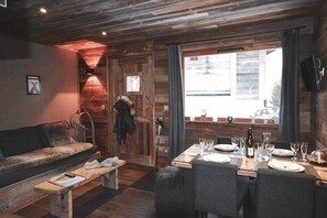 Living room / Kitchen