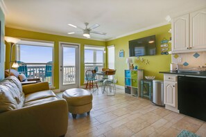 Floor Plan-Living Room-MG9640