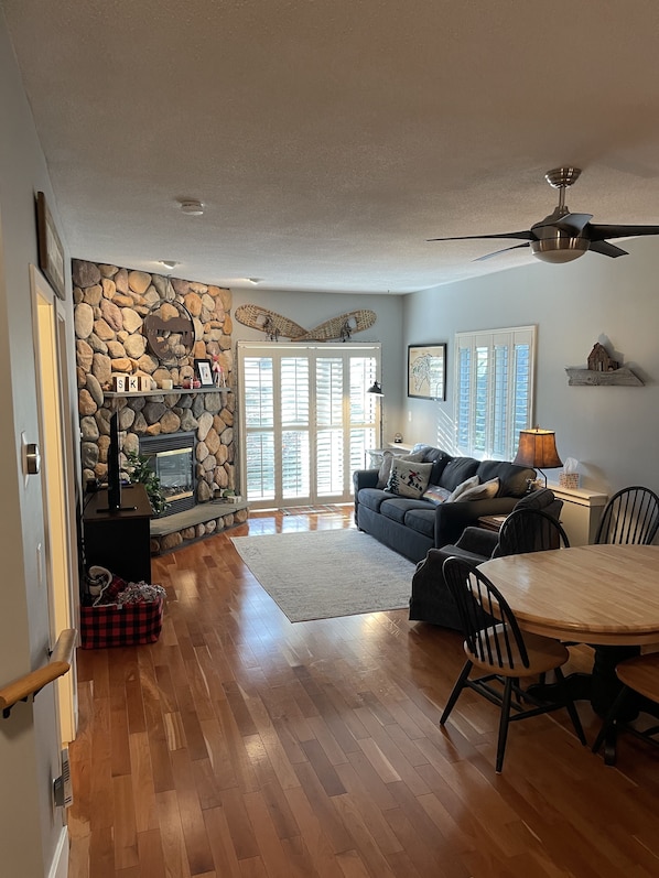 Cozy Living Area with walk out patio. Quick walk to Spa, Pool, Hot Tubs.