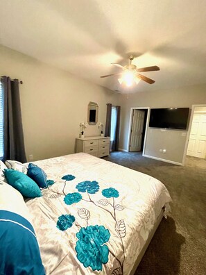 Master bedroom 