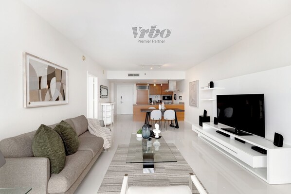 Spacious living room with comfy sofa and smart TV!