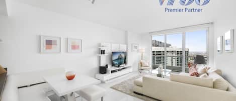 Stylish 1 Bedroom Unit in the heart of Brickell!