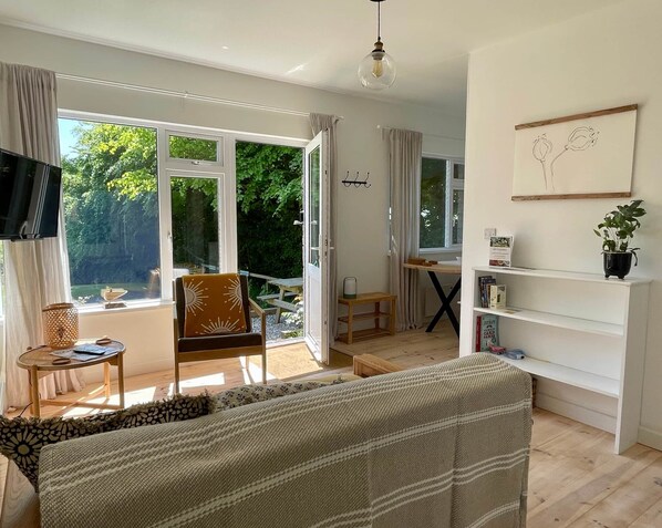 open plan living and dining area (1)